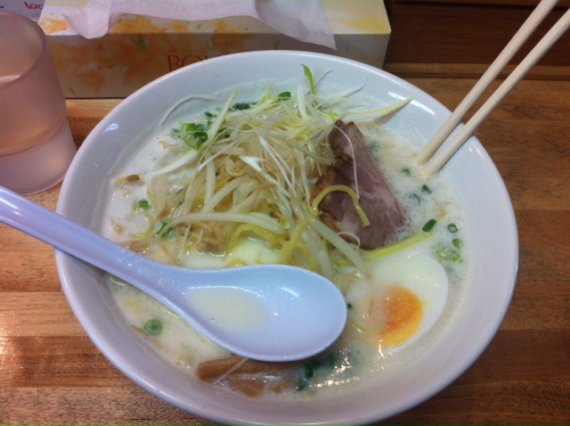 しろくまらーめん×ウェットスーツラボ