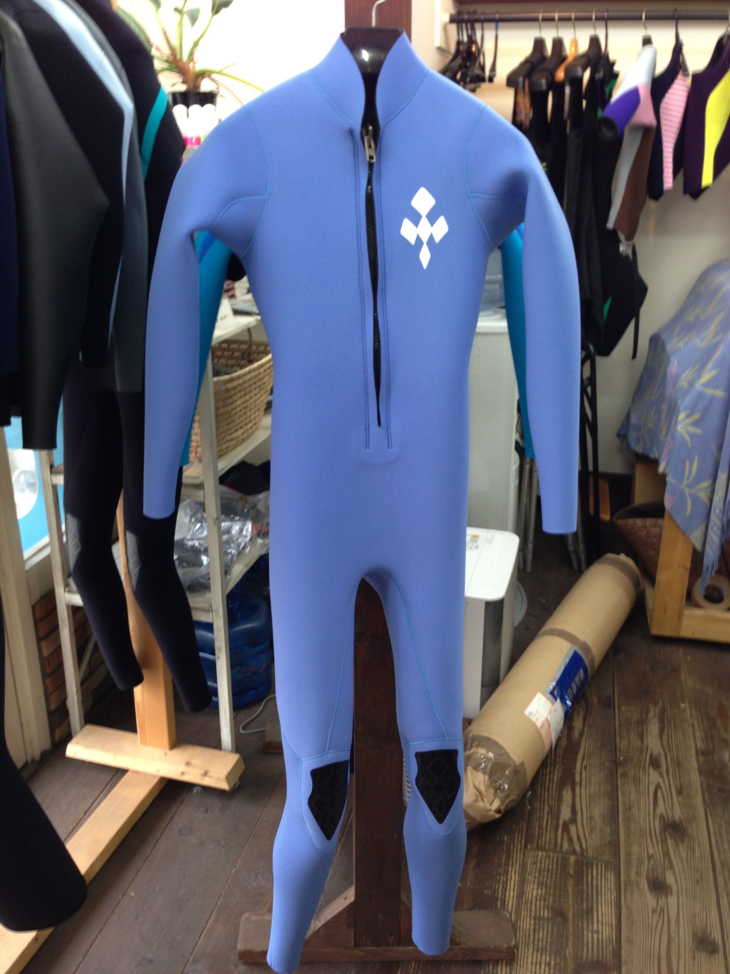 ウェットスーツラボ×ウェットスーツのオーダー状況