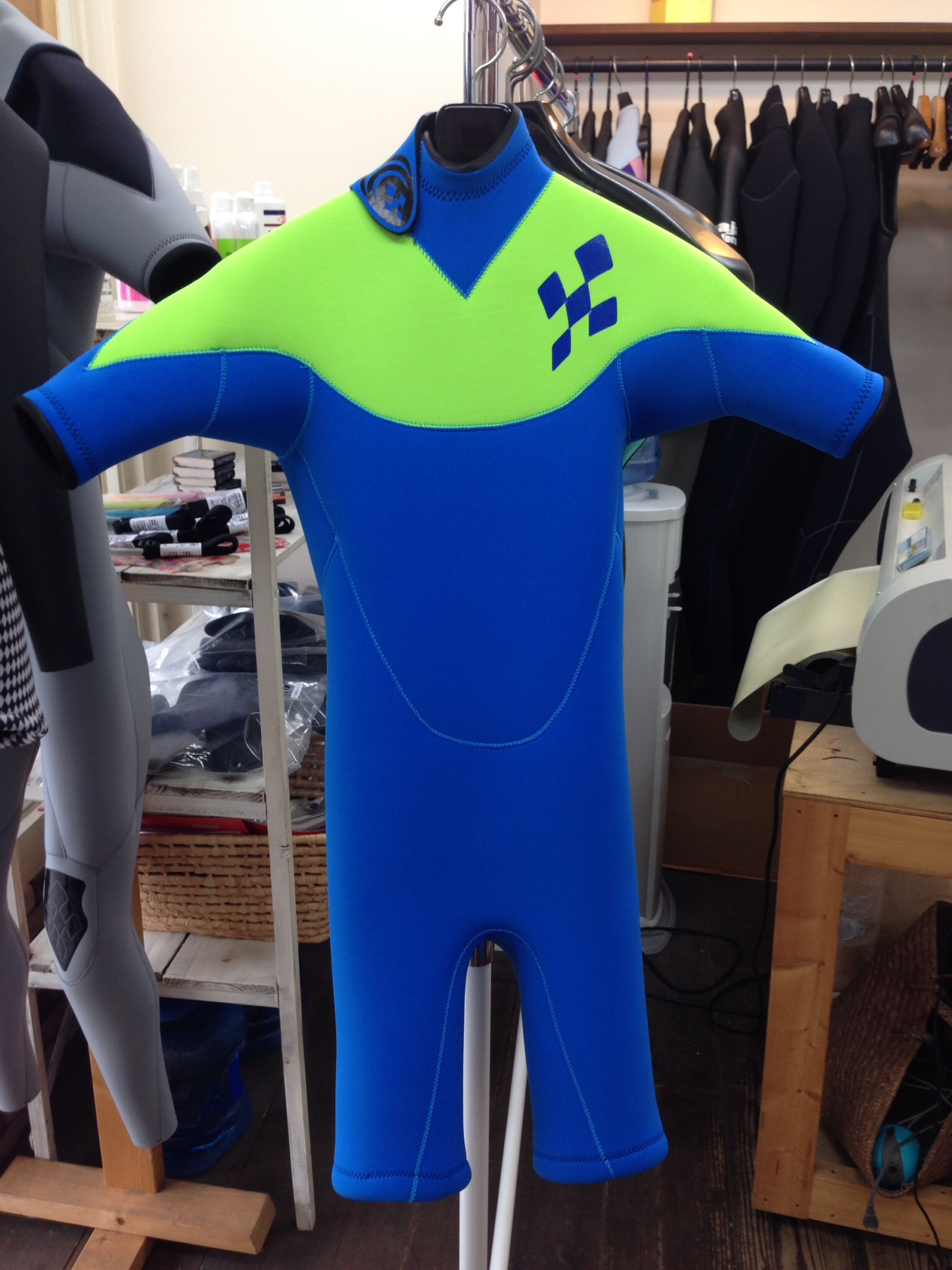 ウェットスーツラボ×スーツ紹介