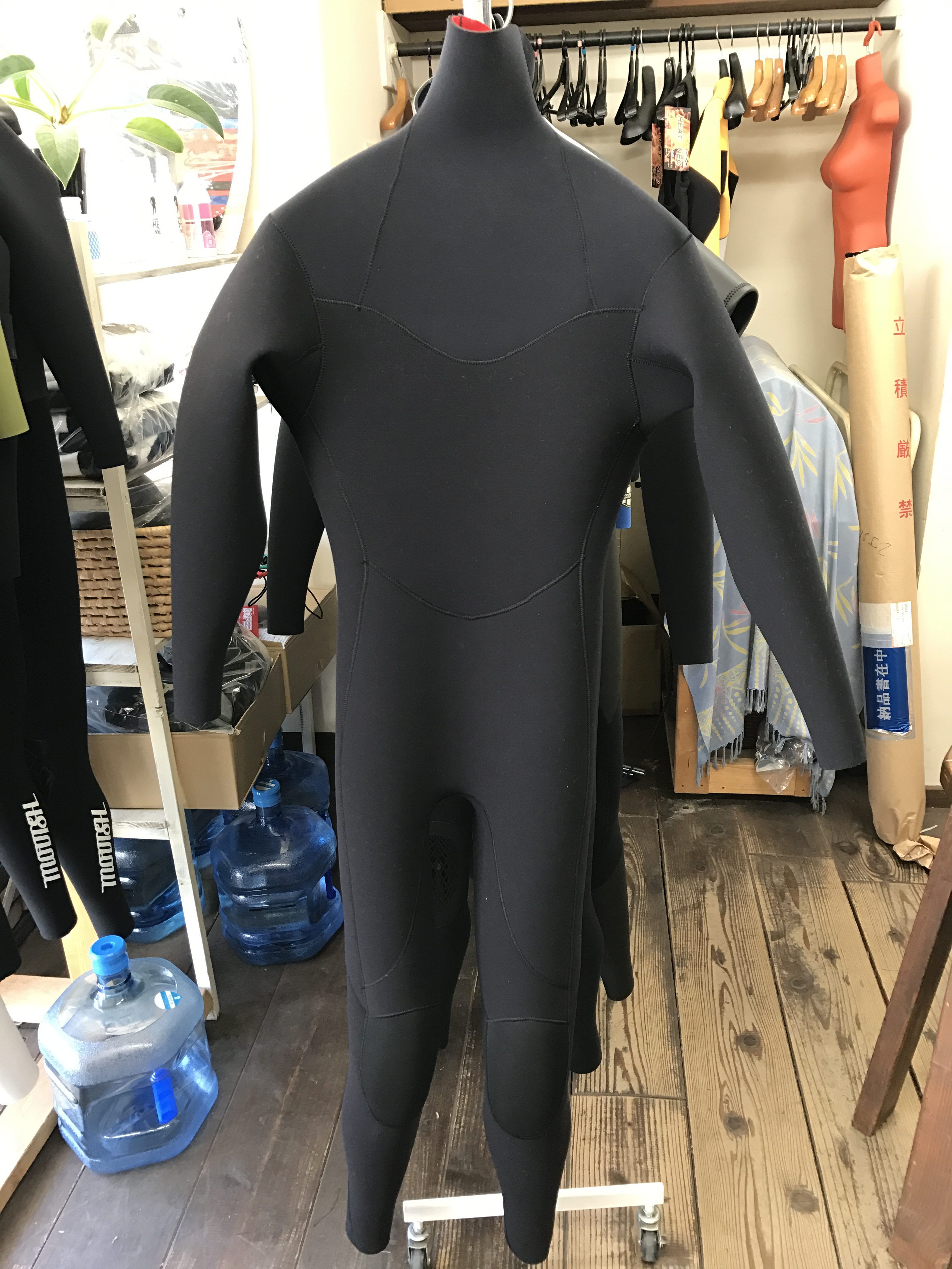 ML既製サイズのメンズウィンター用ネックインフルスーツ