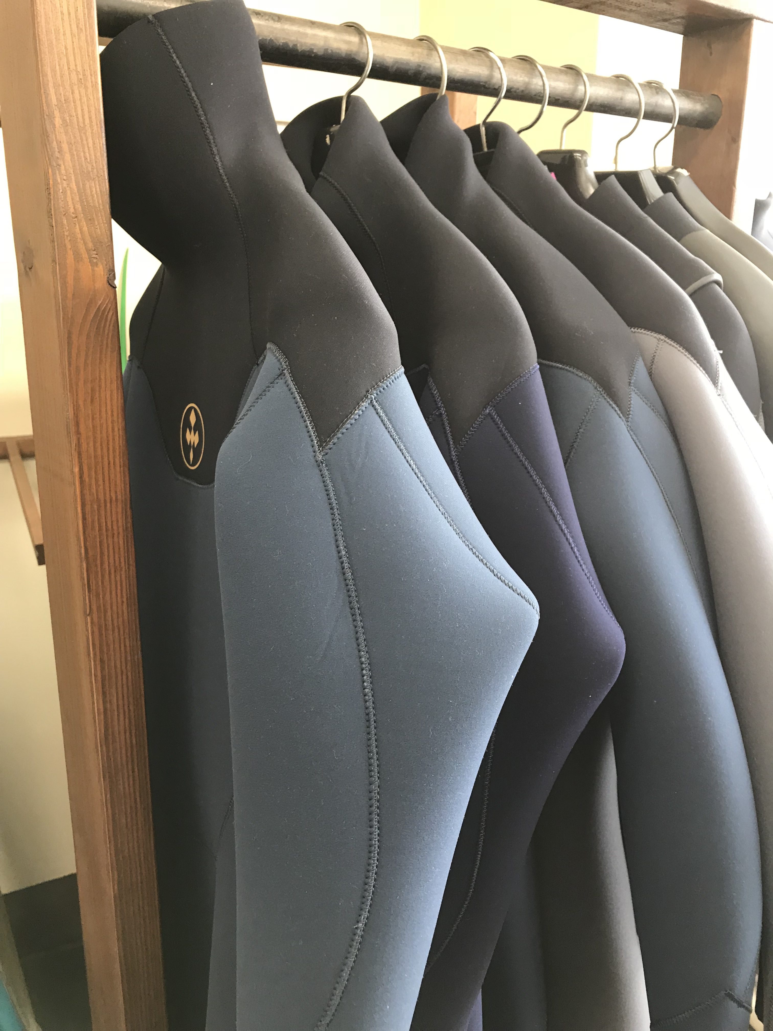 冬用裏起毛4/3㎜メンズネックイン既製品数点