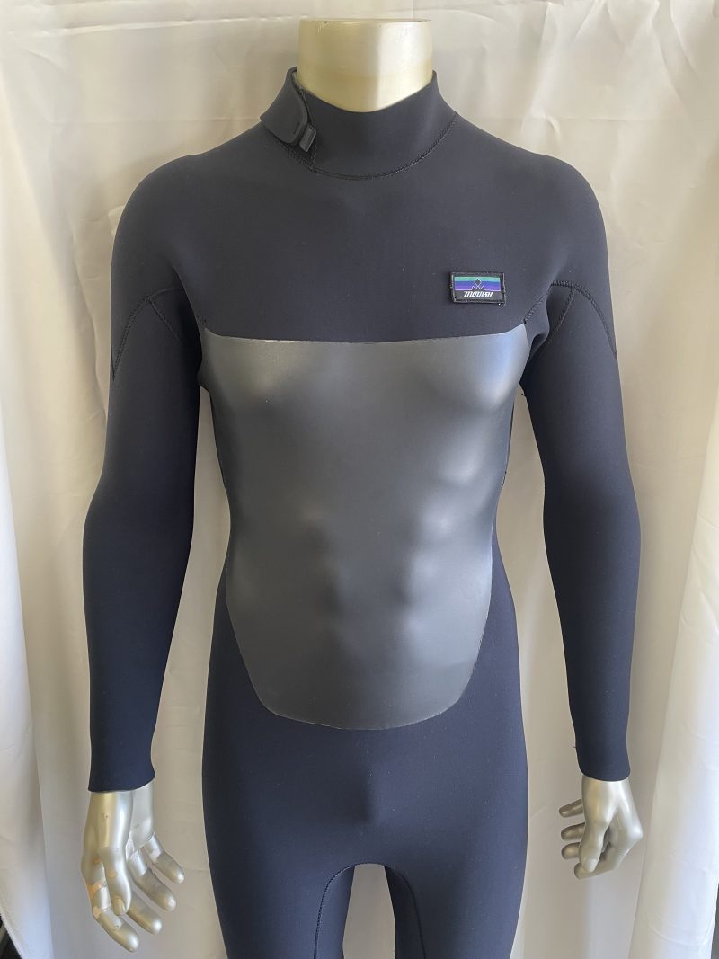 シンプルなカット×前身後身のみラバー