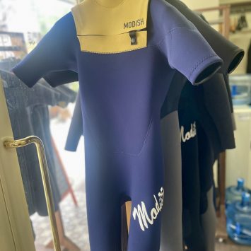 夏にウェットスーツを着る意味