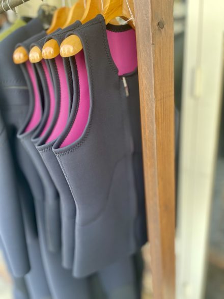 既製サイズのベスト販売中