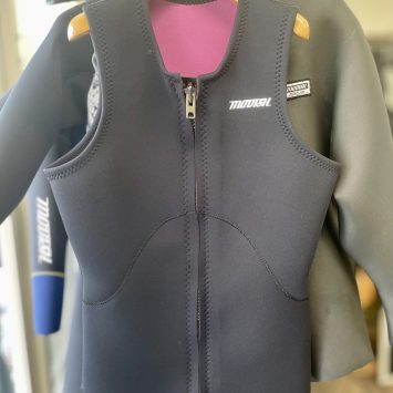 既製サイズのベスト、在庫補充