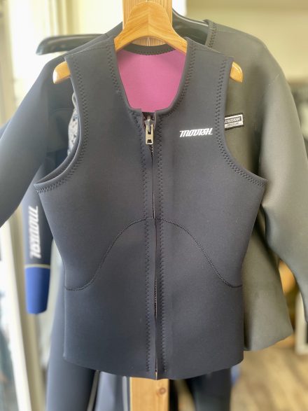 既製サイズのベスト、在庫補充