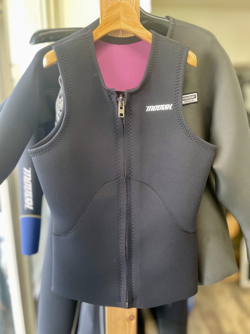 既製サイズのベスト、在庫補充